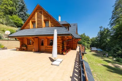 Na predaj 11-izbový rekreačný dom, 414 m², Banská Štiavnica, Belianska