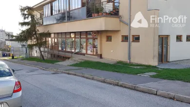 Na predaj komerčné, 980 m², Nitra, Zoborská