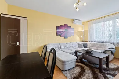 Kiadó lakások, 2-szobás, Bratislava-Dúbravka · €570