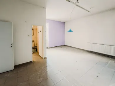 Lokale komercyjne na wynajem, Lučenec · €600