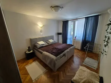 Na predaj 3-izbový byt, 83 m², Nové Zámky, Nám. Gy. Szechényiho