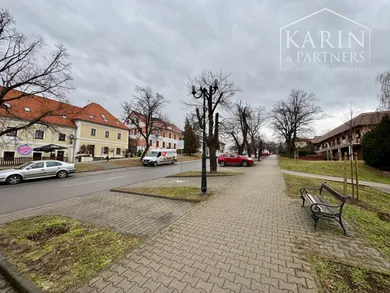 Na prenájom objekt, 40 m², Holíč, Námestie svätého Martina
