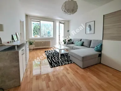 Na predaj 1-izbový byt, 31 m², Bratislava-Dúbravka, Landauova