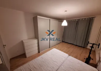 Na prenájom 3-izbový byt, 75 m², Bratislava-Nové Mesto, Sibírska