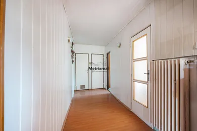 Na predaj 5-izbový dom, 122 m², Bratislava-Podunajské Biskupice
