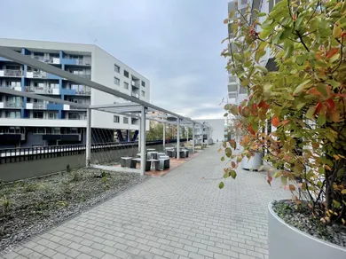 Na prenájom objekt, 52 m², Bratislava-Ružinov, Hraničná