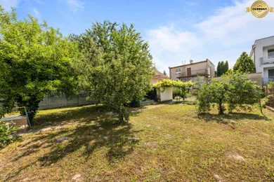 Na predaj 4-izbový dom, 120 m², Bratislava-Vrakuňa, Ráztočná