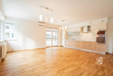 Mieszkania na sprzedaż, 4-pokojowe, Košice-Západ · €380 000