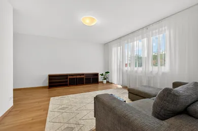Na prenájom 4-izbový byt, 97 m², Bratislava-Staré Mesto, Palisády