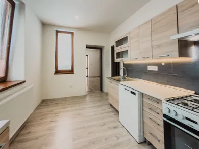 Na prenájom 3-izbový byt, 85 m², Rimavská Sobota, B. Bartóka