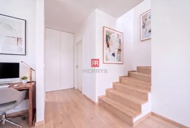 Na predaj 4-izbový dom, 90 m², Bratislava-Vajnory, Roľnícka