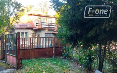 Na predaj 6-izbový dom, 200 m², Banská Štiavnica, Drevená
