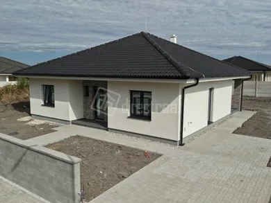 Na predaj dom, 127 m², Dunajská Streda