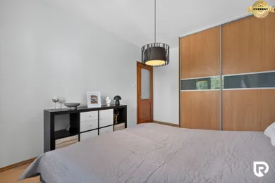Na predaj 7-izbový dom, 269 m², Trenčín, Južná