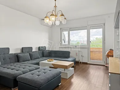 Na prenájom 3-izbový byt, 75 m², Bratislava-Petržalka, Fedinova