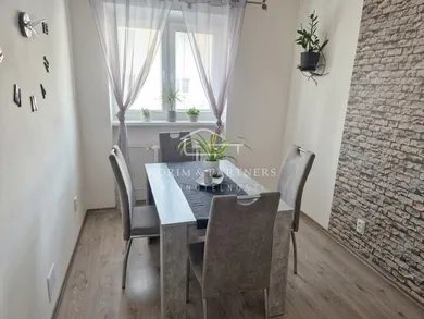 Na predaj 3-izbový byt, 58 m², Komárno