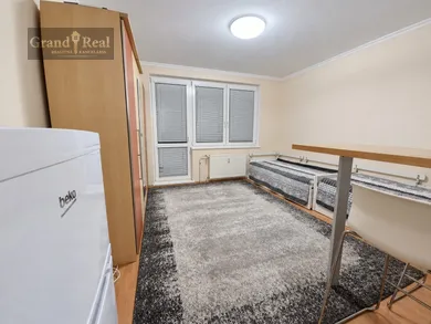Na predaj 1-izbový byt, 34 m², Bratislava-Petržalka, Lachova