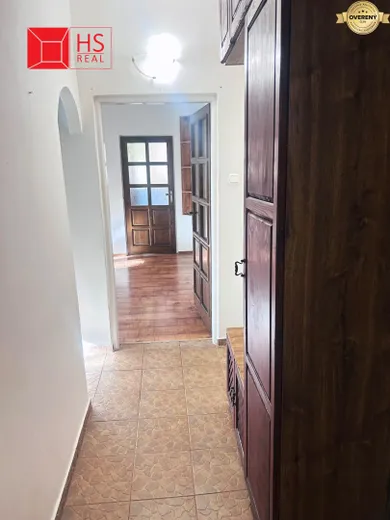 Na predaj 3-izbový byt, 64 m², Nové Zámky, Novomestská