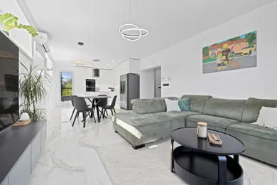 Na predaj 4-izbový byt, 105 m², Šamorín, BÁČ