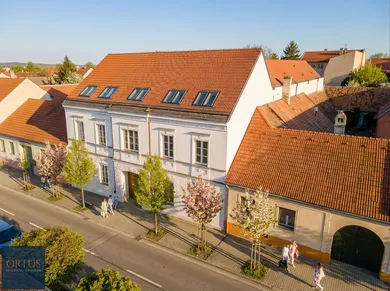 Domy na sprzedaż, 4-pokojowe, Modra · €374 056