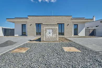 Domy na sprzedaż, 4-pokojowe, Lehnice · €209 000