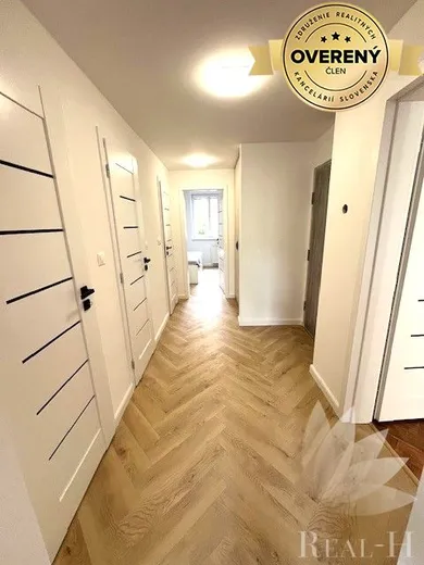 Na predaj 3-izbový byt, 59 m², Bratislava-Staré Mesto, Medená