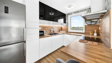Na predaj 4-izbový byt, 94 m², Am Strandbad