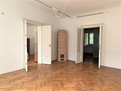 Na prenájom 4-izbový byt, 120 m², Trnava, Štefánikova