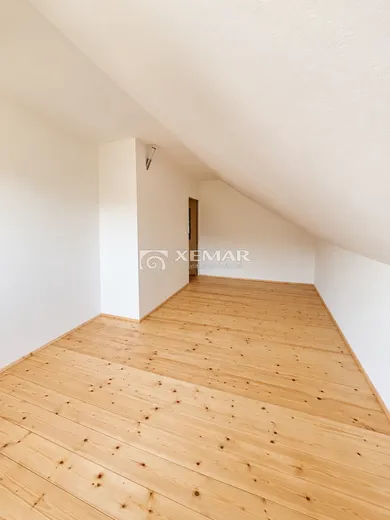 Na predaj 3-izbový rekreačný dom, 90 m², Banská Bystrica