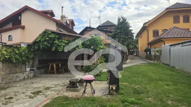 Na predaj 5-izbový byt, 169 m², Podhájska, Hlboká