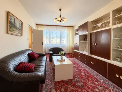 Na predaj 2-izbový byt, 64 m², Brezno, Malinovského