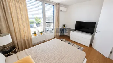 Na predaj 2-izbový byt, 55 m², Bratislava-Nové Mesto, Sliačska