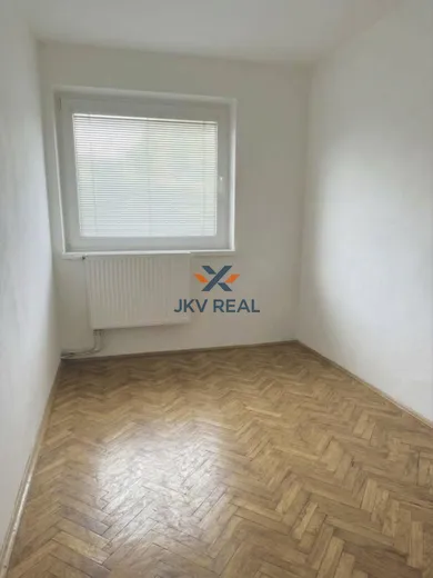 Na predaj 3-izbový byt, 50 m², Poprad, J. Curie