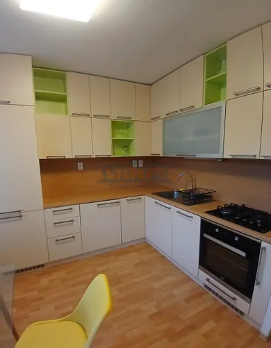 Na prenájom 2-izbový byt, 67 m², Bratislava-Dúbravka, Drobného