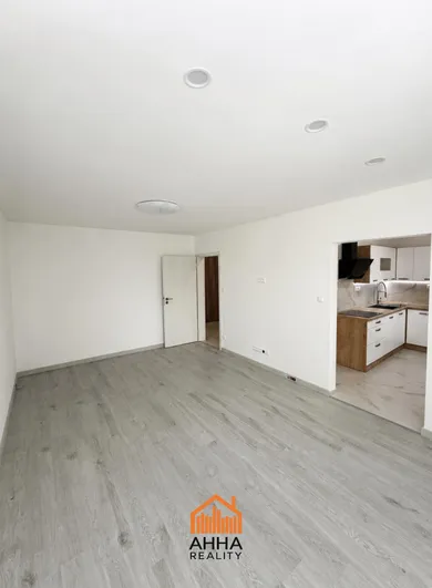 Na predaj 4-izbový byt, 78 m², Bratislava-Vrakuňa