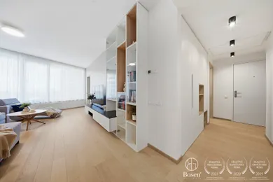 Na predaj 2-izbový byt, 56 m², Bratislava-Staré Mesto, Továrenská