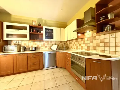 Na predaj 4-izbový dom, 250 m², Staré Hory