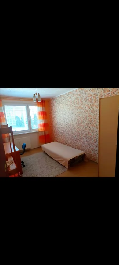Kiadó lakások, 3-szobás, Banská Bystrica · €240