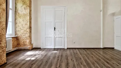 Na prenájom komerčné, 104 m², Bratislava-Staré Mesto