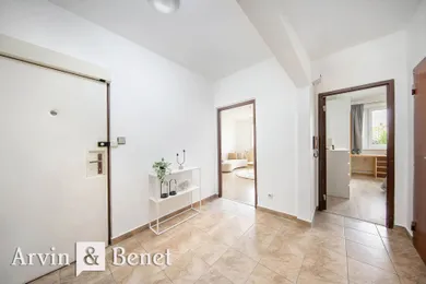 Na predaj 3-izbový byt, 63 m², Bratislava-Karlova Ves, Hlaváčikova