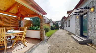 Na predaj 4-izbový dom, 120 m², Slovenský Grob, Hlavná