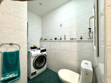 Na predaj 3-izbový byt, 78 m², Zlaté Moravce