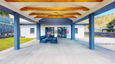 Domy na sprzedaż, Banská Bystrica · €695 000