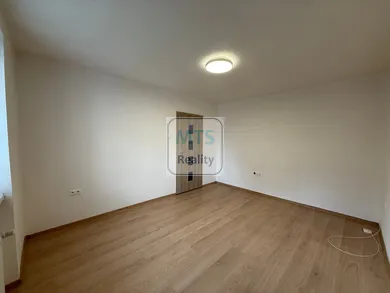 Na prenájom 1-izbový byt, 36 m², Martin, E. B. Lukáča