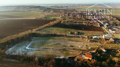 Na predaj pozemok, 103 m², Trnovec