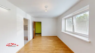 Na predaj 2-izbový dom, 569 m², Veľká Hradná
