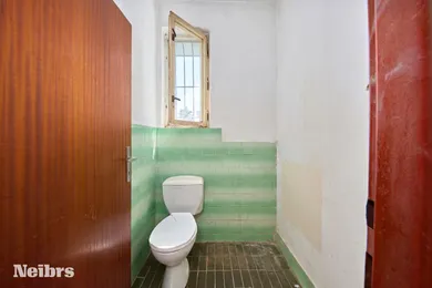 Na predaj 6-izbový dom, 180 m², Bratislava-Nové Mesto, Bellova