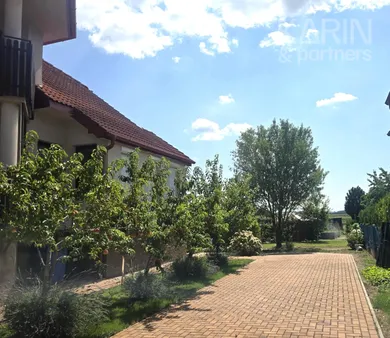 Na predaj 5-izbový dom, 285 m², DUNAKILITI