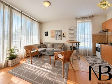 Kiadó lakások, 2-szobás, Trenčín · €570