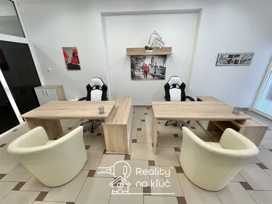 Na prenájom komerčné, 25 m², Nové Zámky, M. R. Štefánika